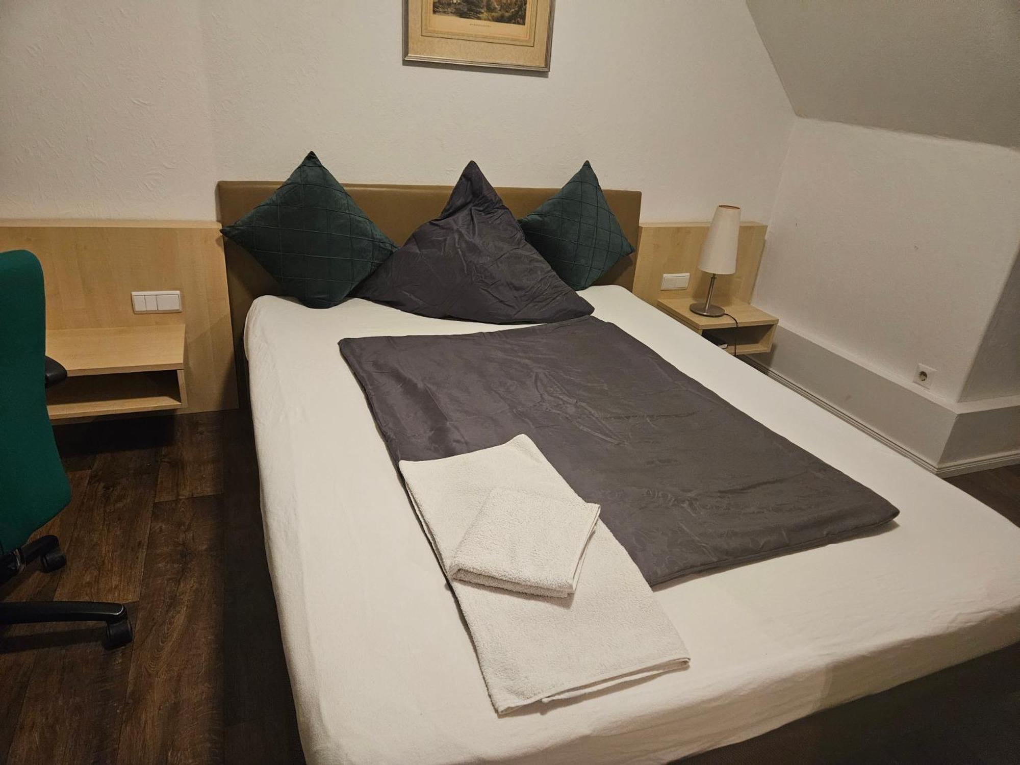 Hotel Zur Schmiede Heiningen Экстерьер фото