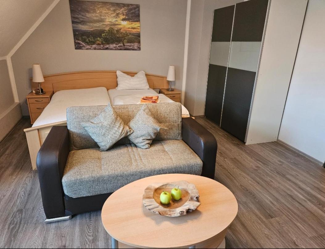 Hotel Zur Schmiede Heiningen Экстерьер фото